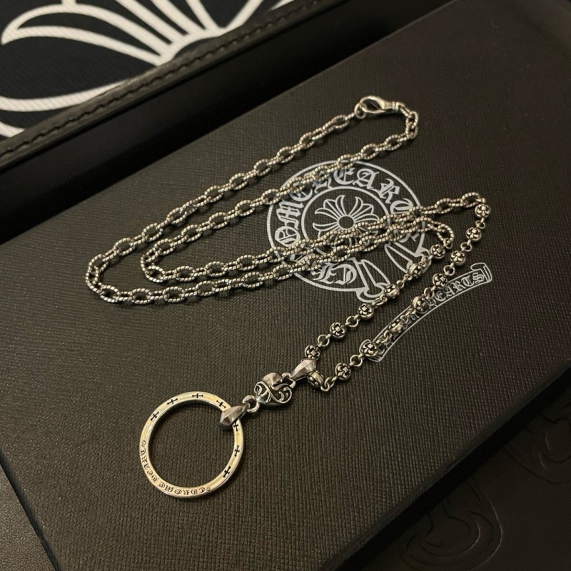 Ch*0me He**ts necklaces